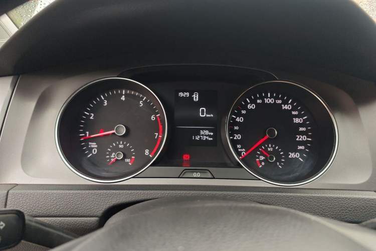 Used Volkswagen Golf 2015 1.6L Manual Fashion Edition Instrument Cluster