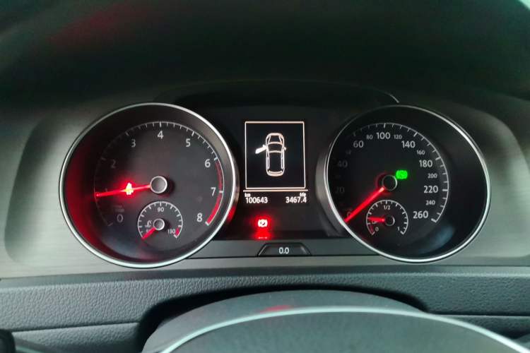 Used Volkswagen Golf 2015 1.4TSI Automatic Comfort Model Instrument Cluster