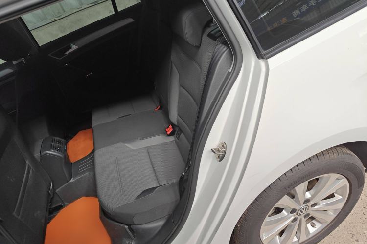 Used Volkswagen Golf 2015 1.4TSI Comfort Travel Edition Interior 1
