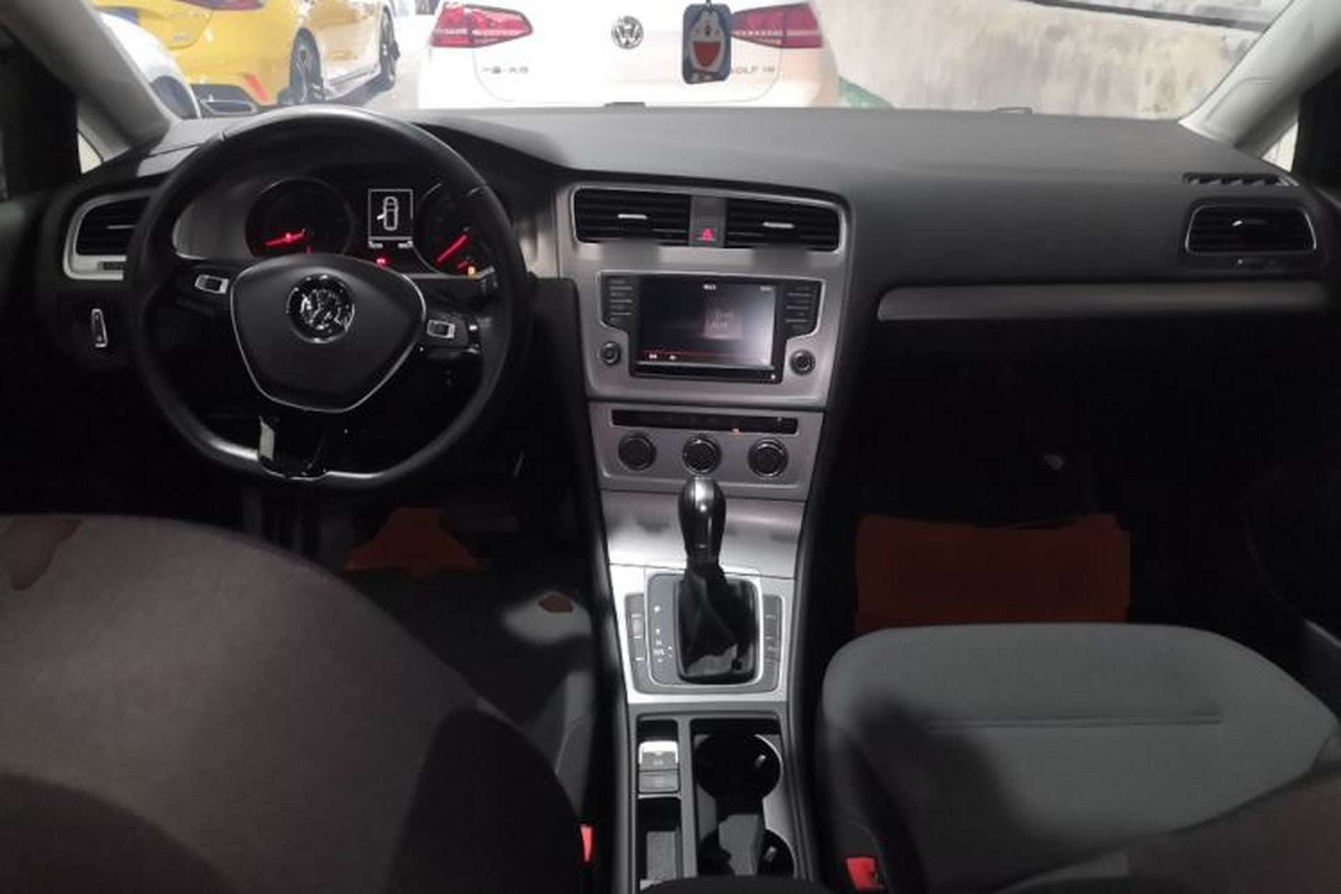 Used Volkswagen Golf 2015 1.4TSI Comfort Travel Edition Interior 2