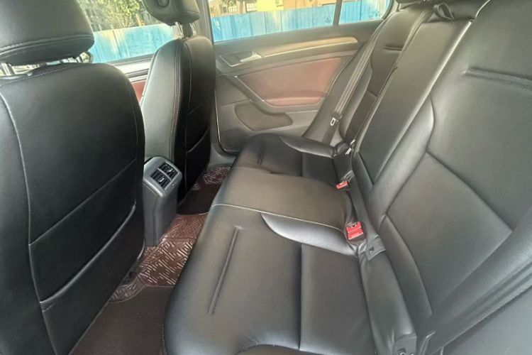 Used Volkswagen Golf 2015 1.6L Automatic Comfort Model Interior 2