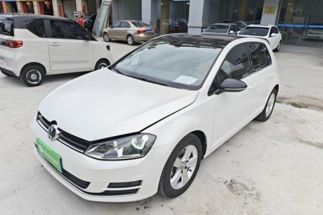 Ojetý Volkswagen Golf 2015 1.4TSI Automatic Comfort Model