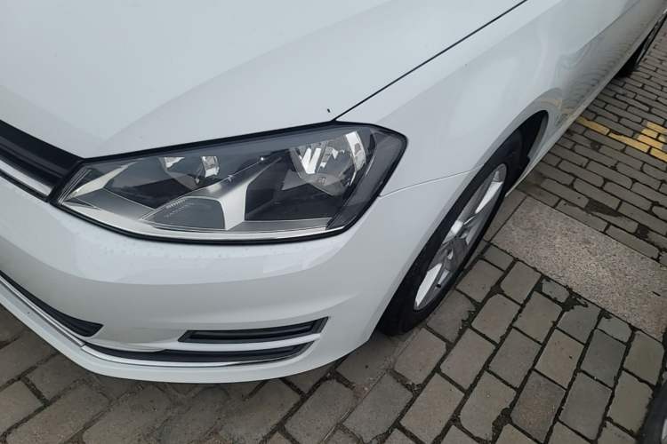 Used Volkswagen Golf 2015 1.6L Automatic Comfort Model Left Front Headlight
