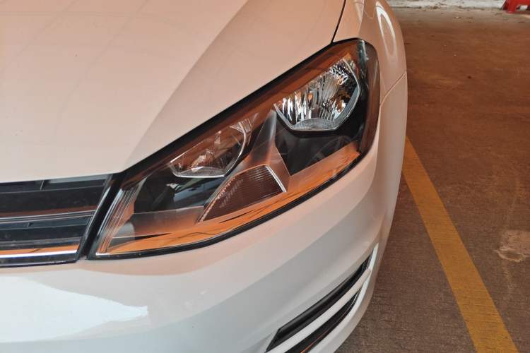 Used Volkswagen Golf 2015 1.4TSI Automatic Comfort Model Left Front Headlight