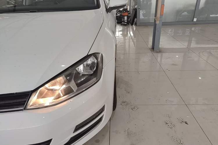 Used Volkswagen Golf 2015 1.4TSI Automatic Luxury Model Left Front Headlight