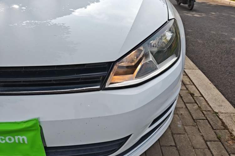 Used Volkswagen Golf 2015 1.6L Automatic Fashion Model Left Front Headlight