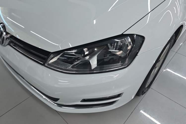 Used Volkswagen Golf 2015 1.6L Automatic Comfort Model Left Front Headlight