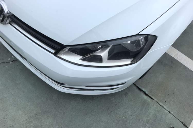 Used Volkswagen Golf 2015 1.4TSI Automatic Luxury Model Left Front Headlight