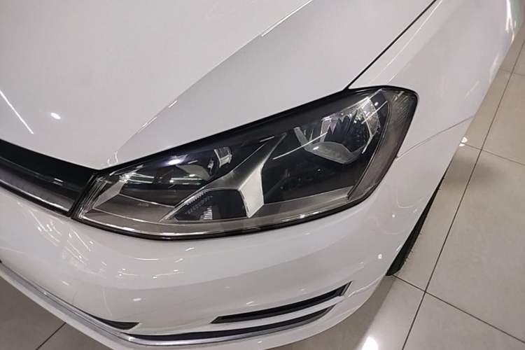 Used Volkswagen Golf 2015 1.4TSI Automatic Comfort Model Left Front Headlight