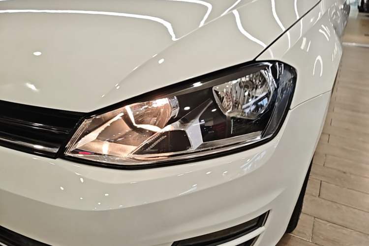 Used Volkswagen Golf 2015 1.4TSI Automatic Comfort Model Left Front Headlight