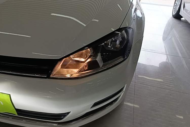 Used Volkswagen Golf 2015 1.4TSI Automatic Comfort Model Left Front Headlight