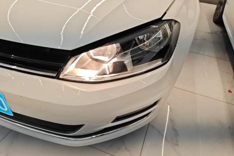 Used Volkswagen Golf 2015 1.6L Automatic Comfort Model Left Front Headlight