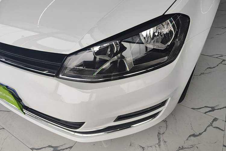 Used Volkswagen Golf 2015 1.6L Automatic Comfort Model Left Front Headlight
