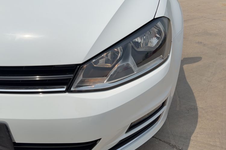 Used Volkswagen Golf 2015 1.6L Automatic Comfort Model Left Front Headlight