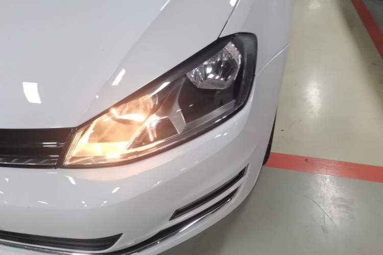 Used Volkswagen Golf 2015 1.4TSI Automatic Comfort Model Left Front Headlight