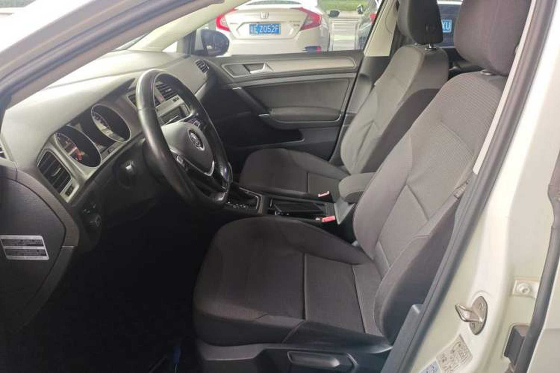 Used Volkswagen Golf 2015 1.4TSI Comfort Travel Edition Left Front Seat