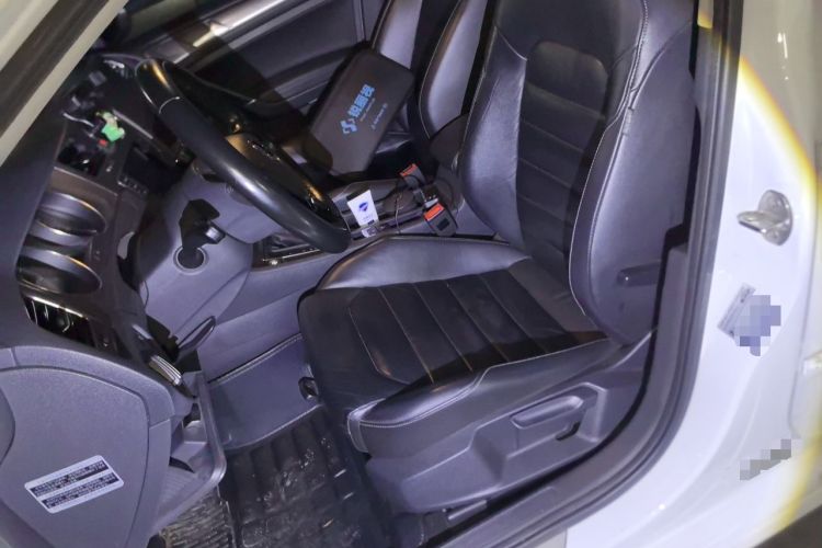 Used Volkswagen Golf 2015 1.4TSI Automatic Luxury Model Left Front Seat