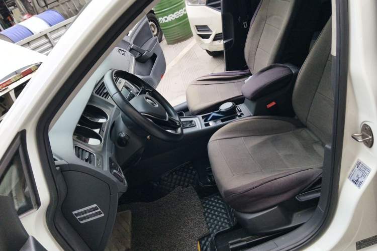 Used Volkswagen Golf 2015 1.4TSI Automatic Comfort Model Left Front Seat
