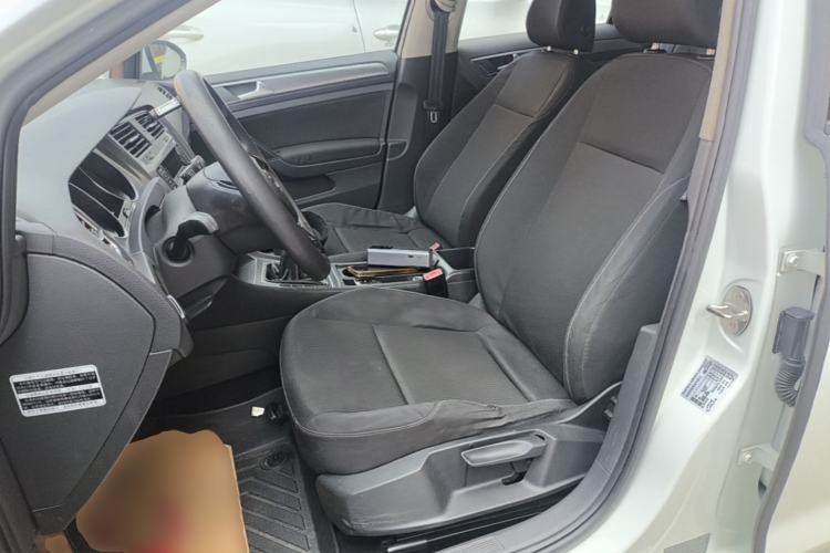Used Volkswagen Golf 2015 1.6L Manual Fashion Edition Left Front Seat
