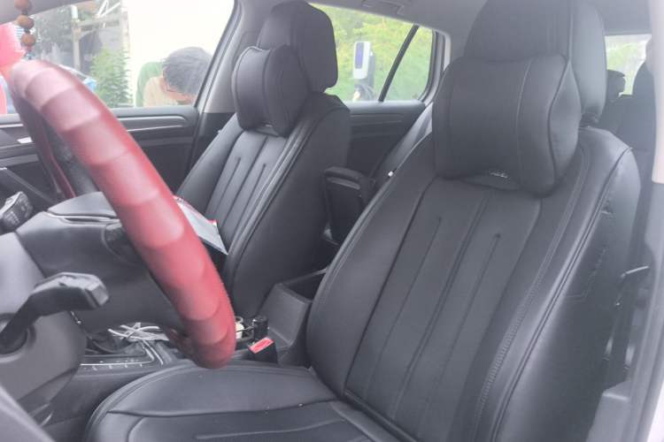 Used Volkswagen Golf 2015 1.4TSI Automatic Comfort Model Left Front Seat