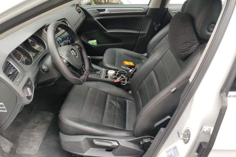 Used Volkswagen Golf 2015 1.6L Automatic Comfort Model Left Front Seat