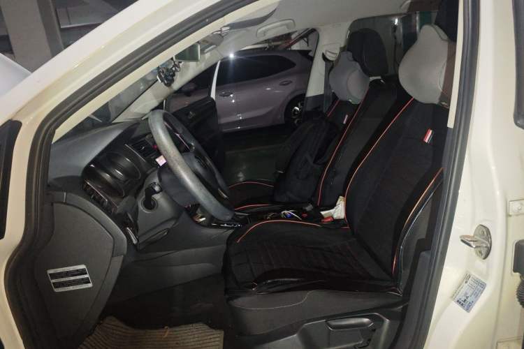 Used Volkswagen Golf 2015 1.6L Automatic Fashion Model Left Front Seat
