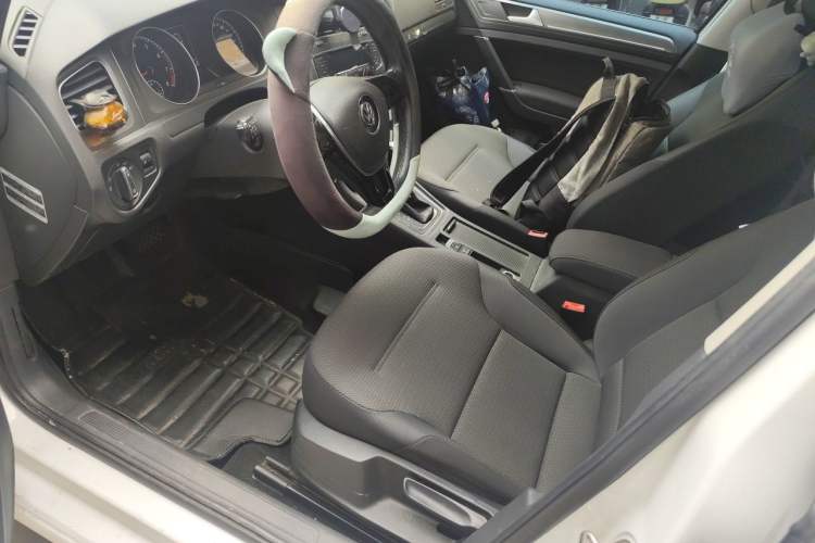 Used Volkswagen Golf 2015 1.4TSI Automatic Comfort Model Left Front Seat