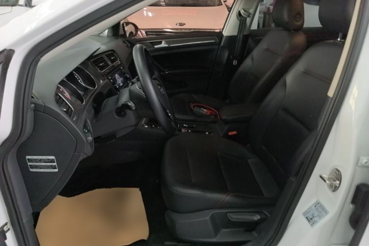 Used Volkswagen Golf 2015 1.4TSI Automatic Comfort Model Left Front Seat