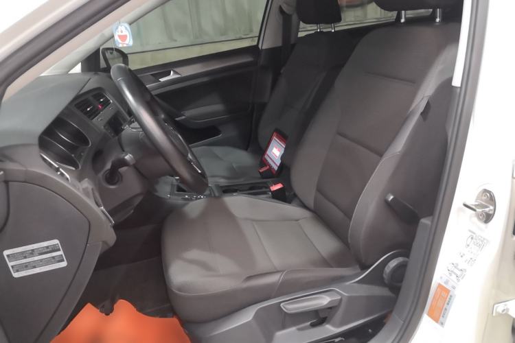 Used Volkswagen Golf 2015 1.4TSI Comfort Travel Edition Left Front Seat