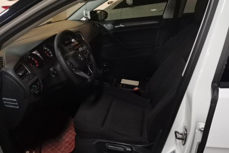Used Volkswagen Golf 2015 1.6L Manual Fashion Edition Left Front Seat