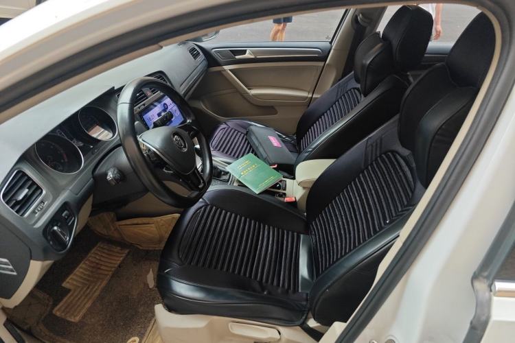 Used Volkswagen Golf 2015 1.6L Automatic Comfort Model Left Front Seat