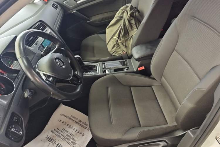 Used Volkswagen Golf 2015 1.6L Automatic Comfort Model Left Front Seat