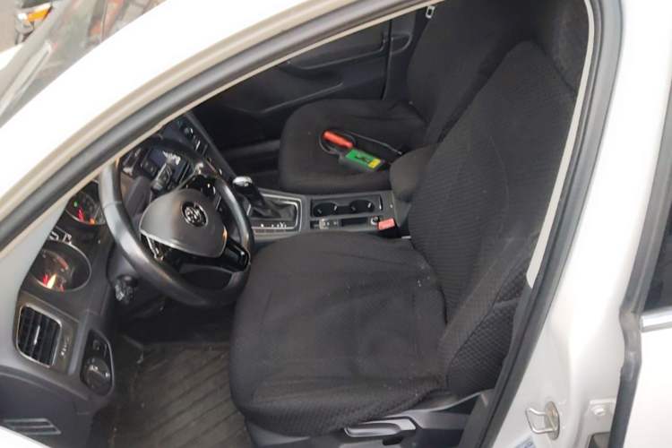 Used Volkswagen Golf 2015 1.4TSI Automatic Comfort Model Left Front Seat
