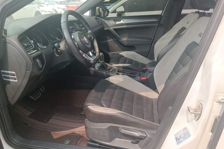 Used Volkswagen Golf 2015 1.4TSI Automatic R-Line Left Front Seat