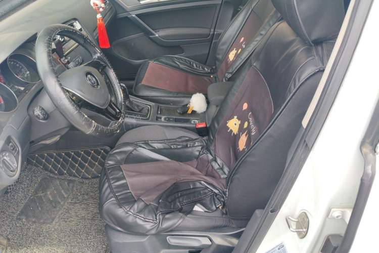 Used Volkswagen Golf 2015 1.6L Automatic Comfort Model Left Front Seat