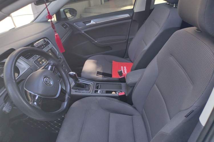 Used Volkswagen Golf 2015 1.4TSI Automatic Comfort Model Left Front Seat