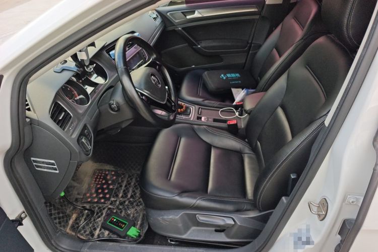 Used Volkswagen Golf 2015 1.4TSI Automatic Comfort Model Left Front Seat