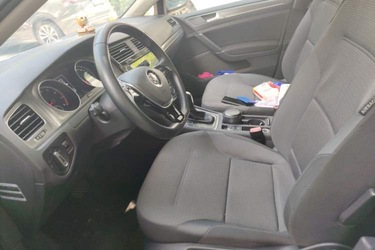 Used Volkswagen Golf 2015 1.4TSI Automatic Comfort Model Left Front Seat