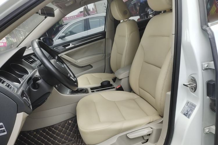 Used Volkswagen Golf 2015 1.4TSI Automatic Comfort Model Left Front Seat