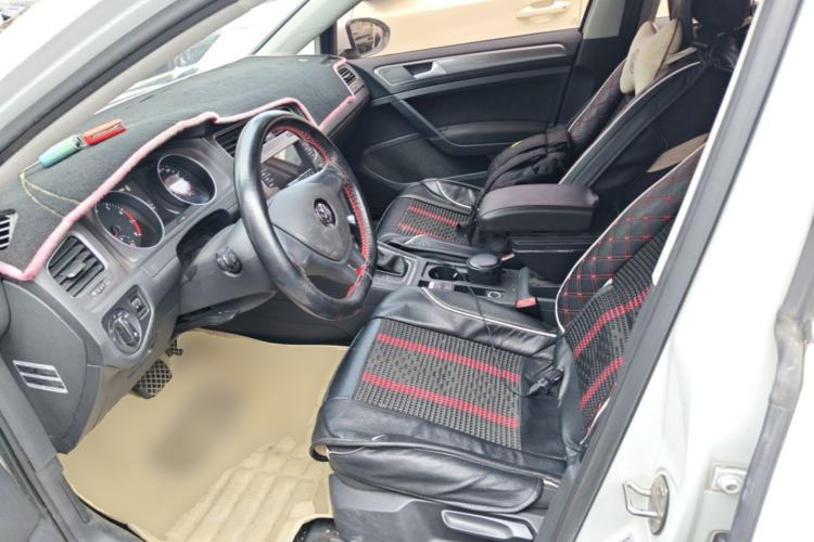 Used Volkswagen Golf 2015 1.6L Automatic Fashion Model Left Front Seat