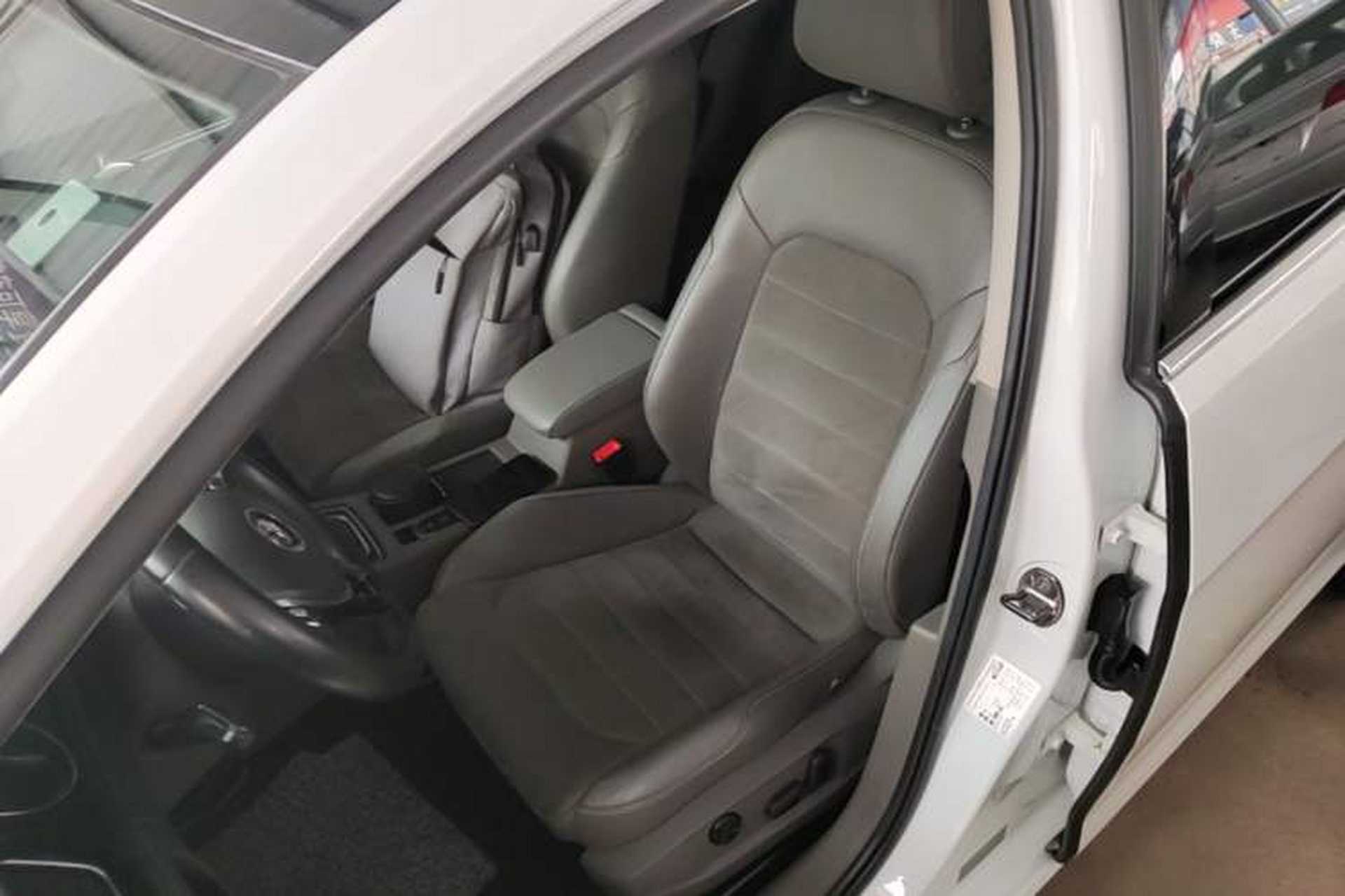 Used Volkswagen Golf 2015 1.4TSI Automatic Flagship Model Left Front Seat