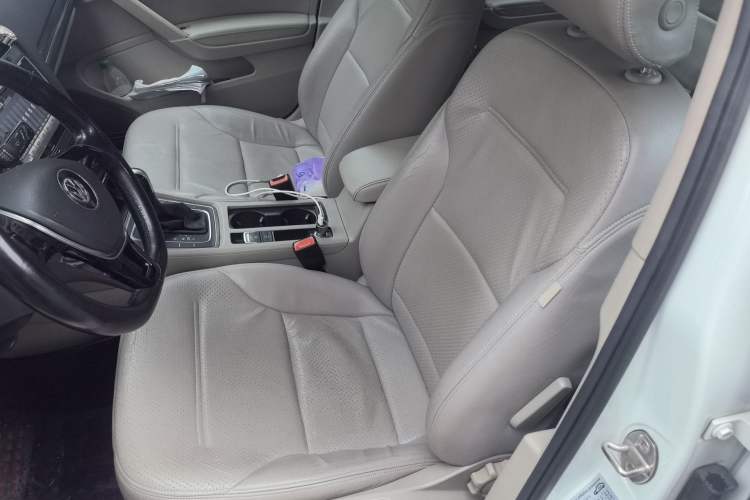 Used Volkswagen Golf 2015 1.6L Automatic Comfort Model Left Front Seat