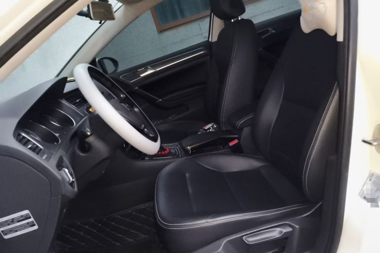 Used Volkswagen Golf 2015 1.6L Automatic Comfort Model Left Front Seat