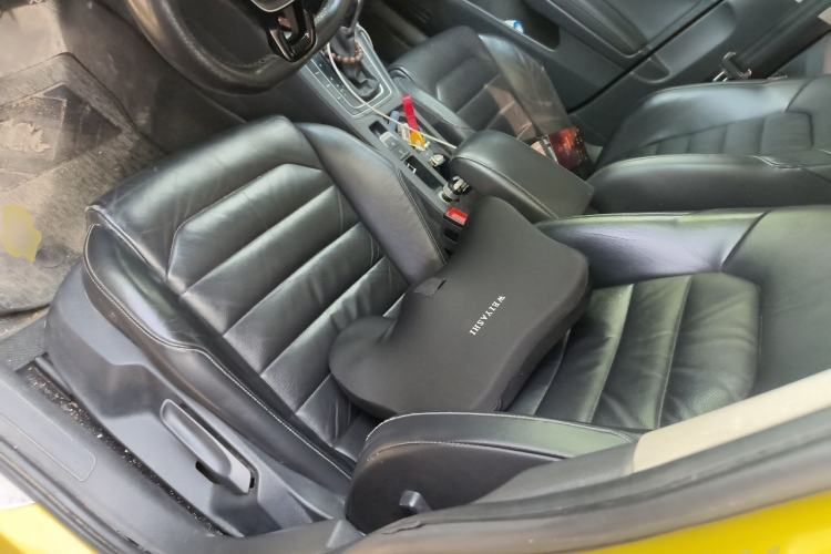 Used Volkswagen Golf 2015 1.4TSI Automatic Luxury Model Left Front Seat