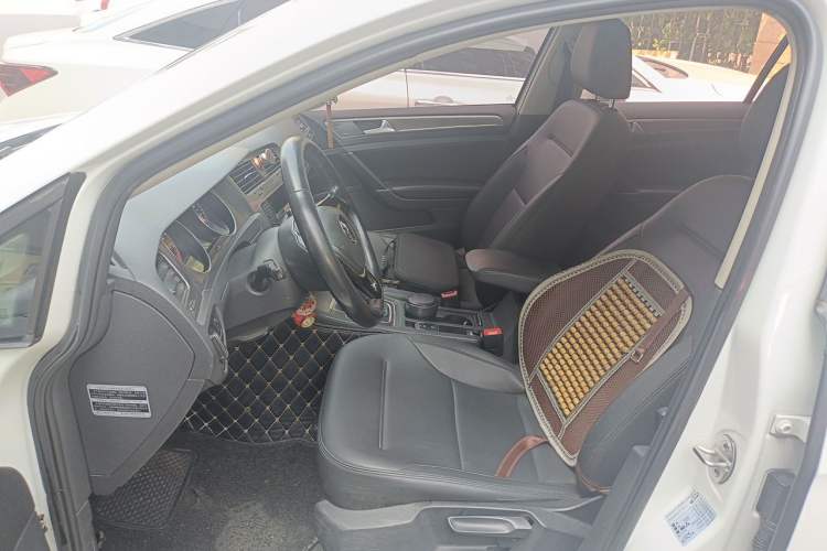 Used Volkswagen Golf 2015 1.4TSI Automatic Comfort Model Left Front Seat