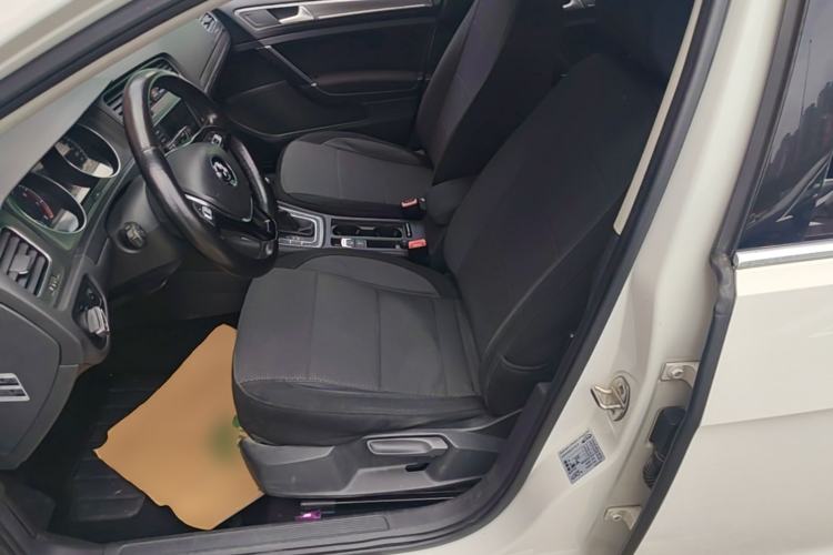 Used Volkswagen Golf 2015 1.6L Automatic Comfort Model Left Front Seat