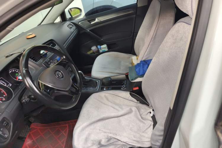 Used Volkswagen Golf 2015 1.4TSI Automatic Comfort Model Left Front Seat
