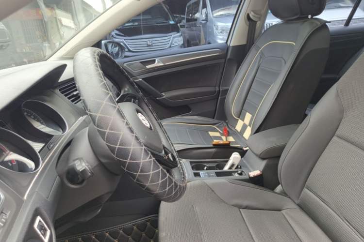 Used Volkswagen Golf 2015 1.4TSI Automatic Comfort Model Left Front Seat