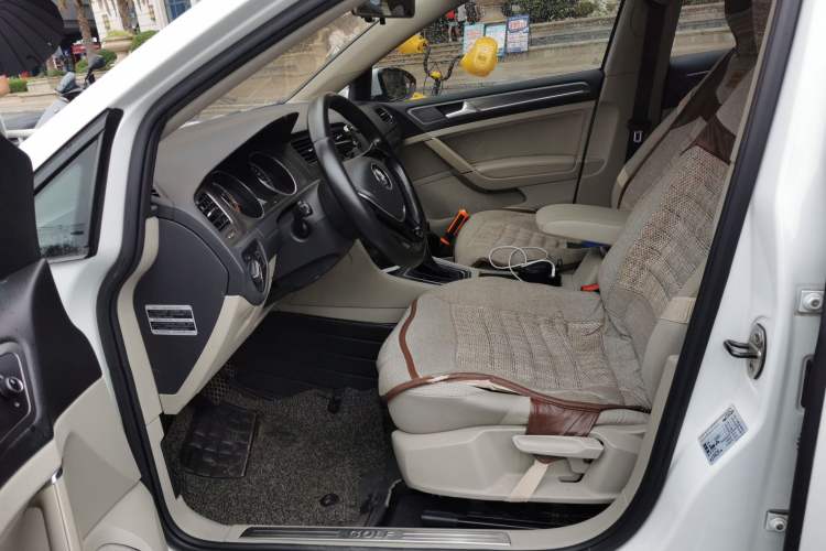 Used Volkswagen Golf 2015 1.4TSI Automatic Comfort Model Left Front Seat