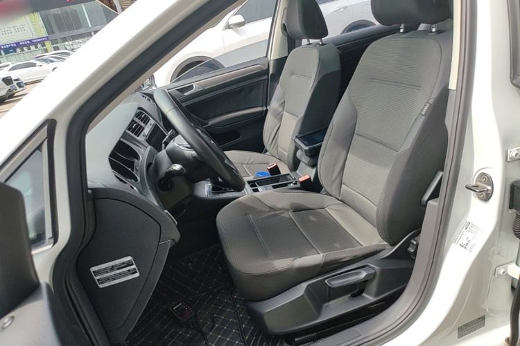 Used Volkswagen Golf 2015 1.6L Automatic Comfort Model Left Front Seat